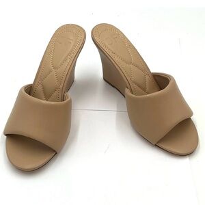 NIB Just Fab Zola New Nude Leather Wedges Size 9